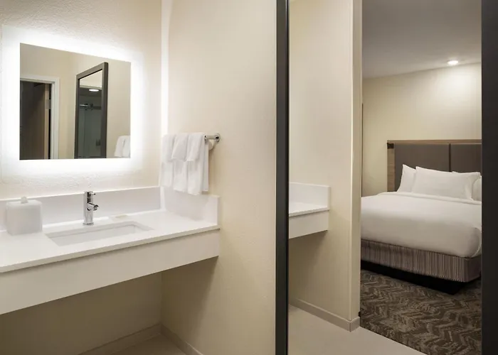 Springhill Worth Hotel